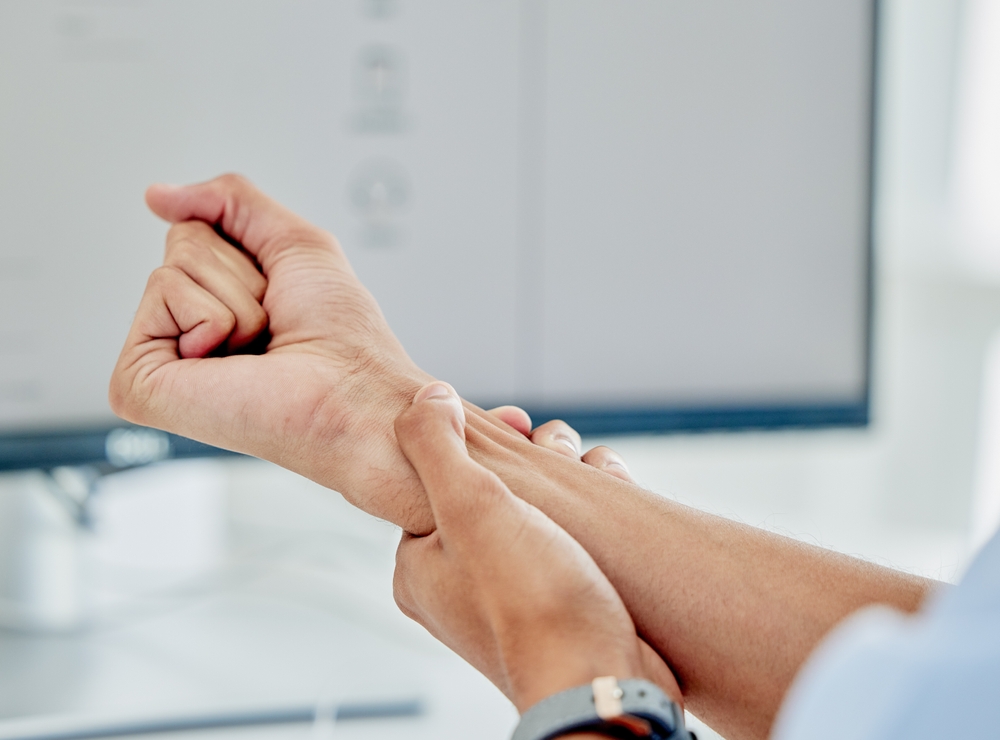 When Do You Need Carpal Tunnel Surgery? Key Signs and Symptoms
