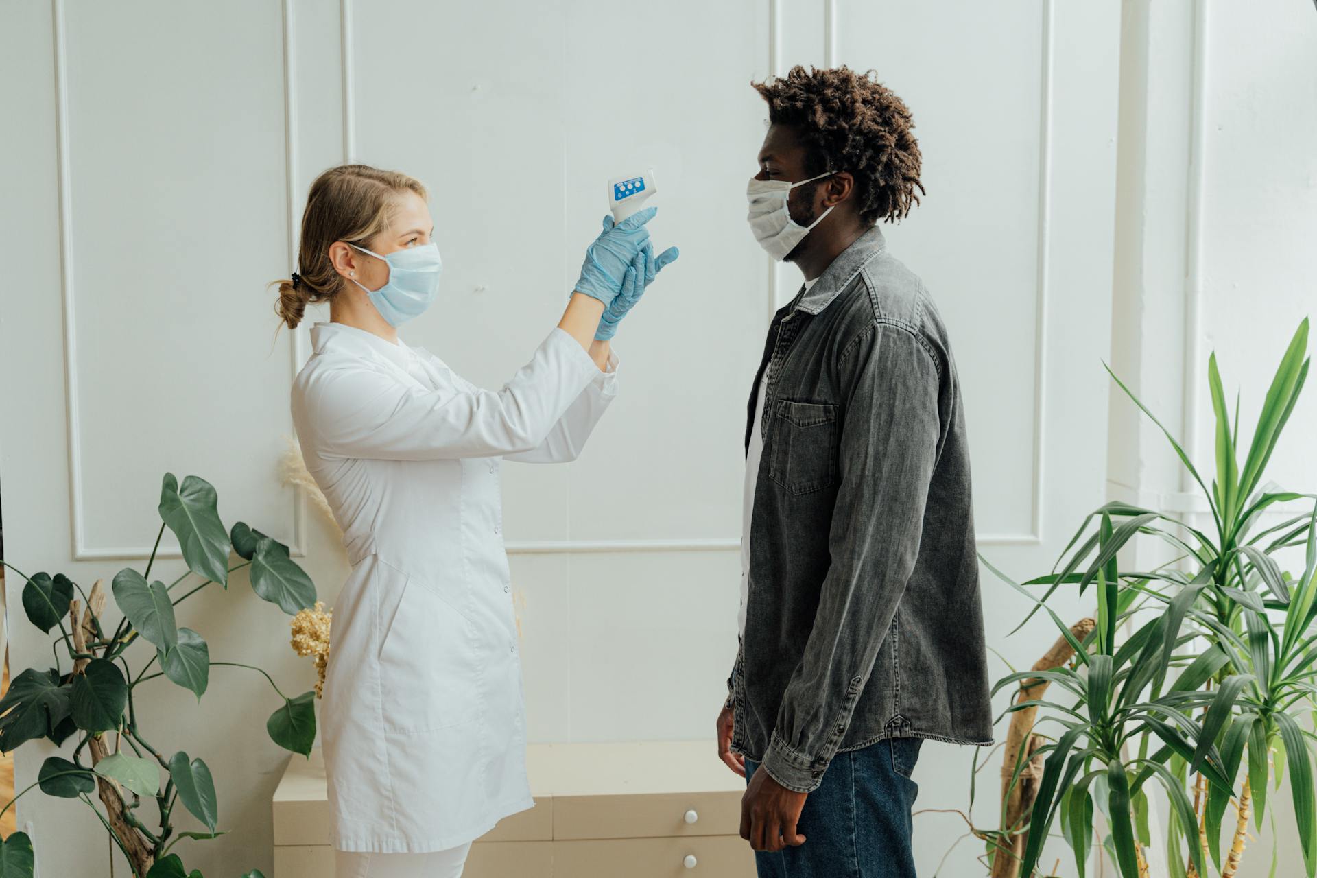 Men’s Health Screenings in Oxted and Cobham: Tests Every Man Should Consider 